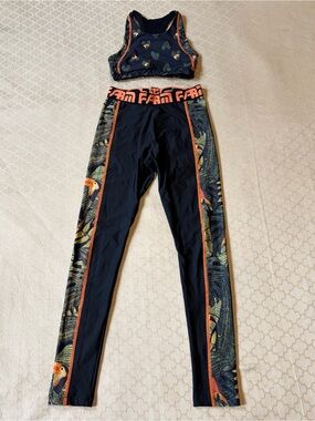 Farm Rio Tropical Activewear Fitness Workout Set Bra Leggings Size P / S